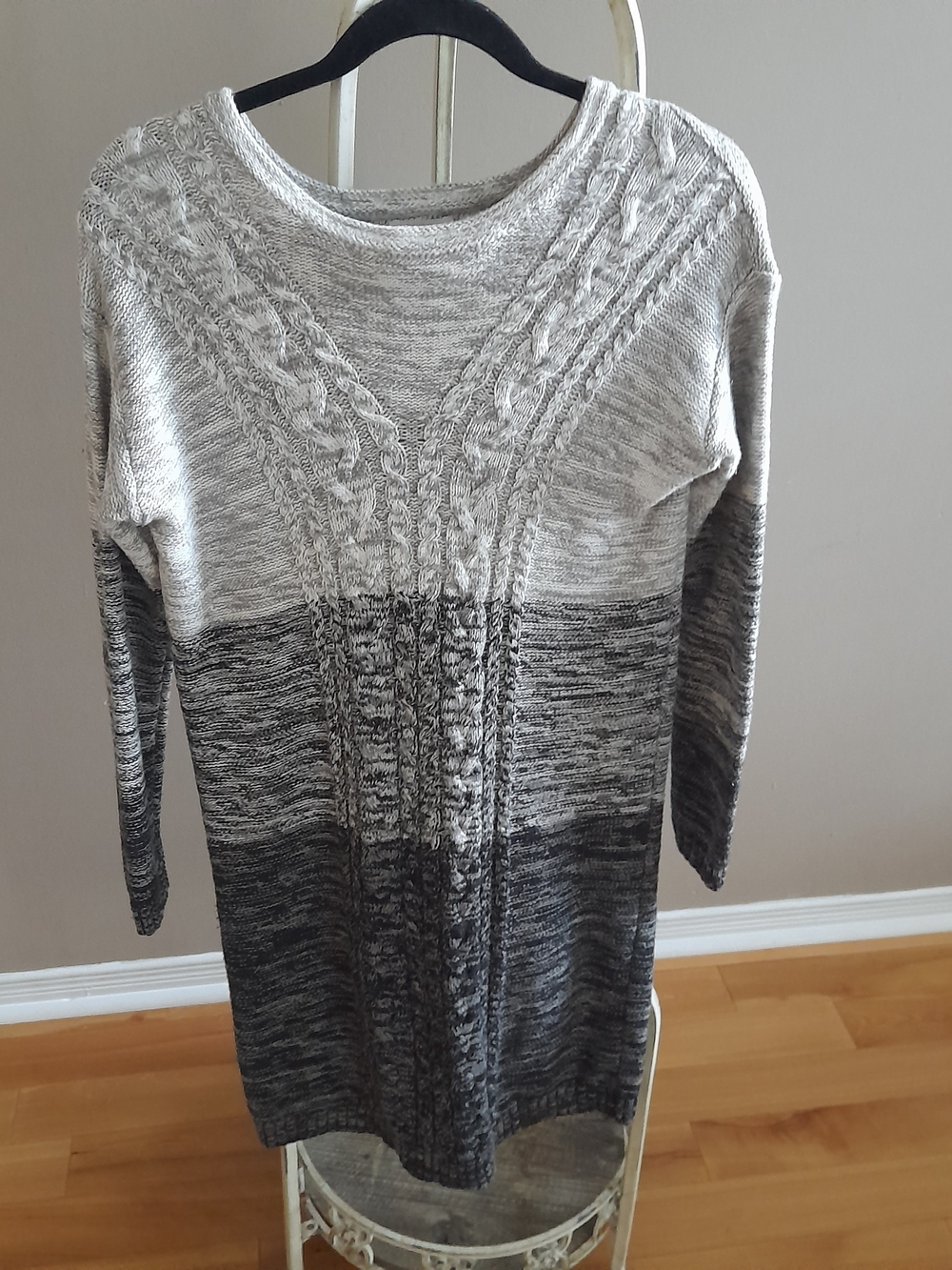 Old Navy Gray Ombre Cable-Knit Long Sleeve Dress